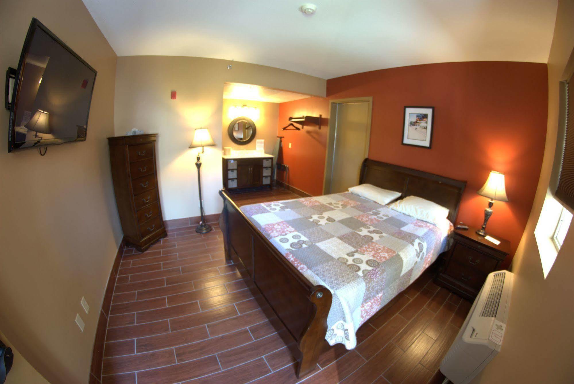 Put-In-Bay Victory Station Hotell Eksteriør bilde