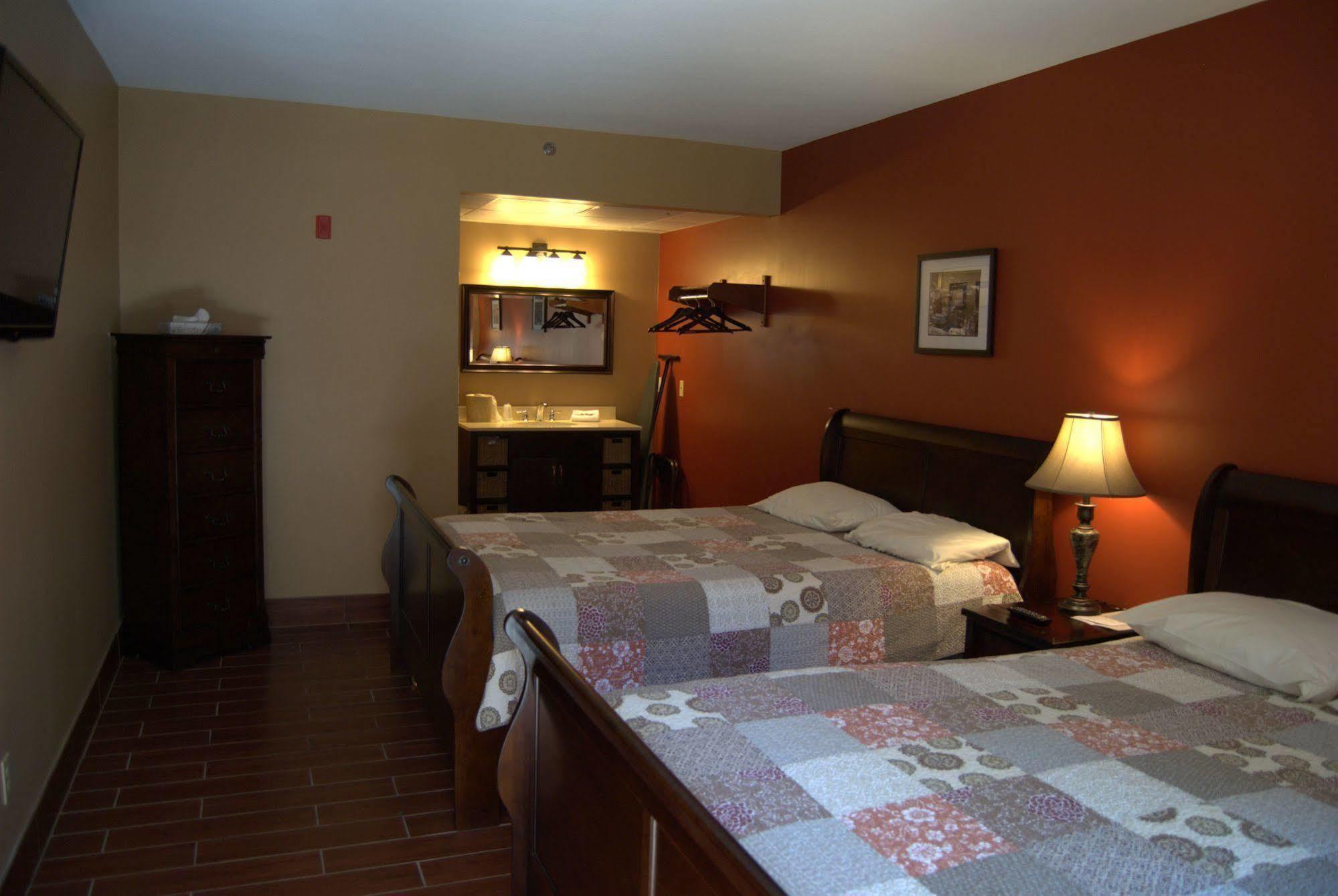 Put-In-Bay Victory Station Hotell Eksteriør bilde