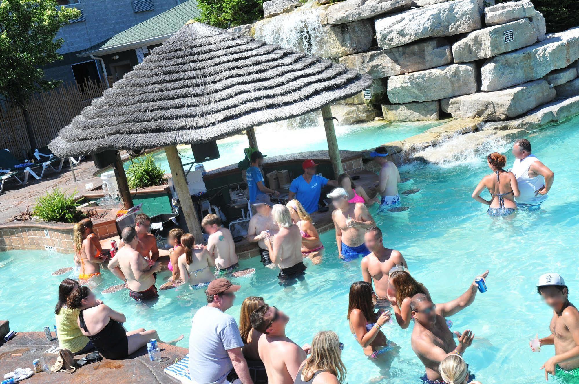 Put-In-Bay Victory Station Hotell Eksteriør bilde