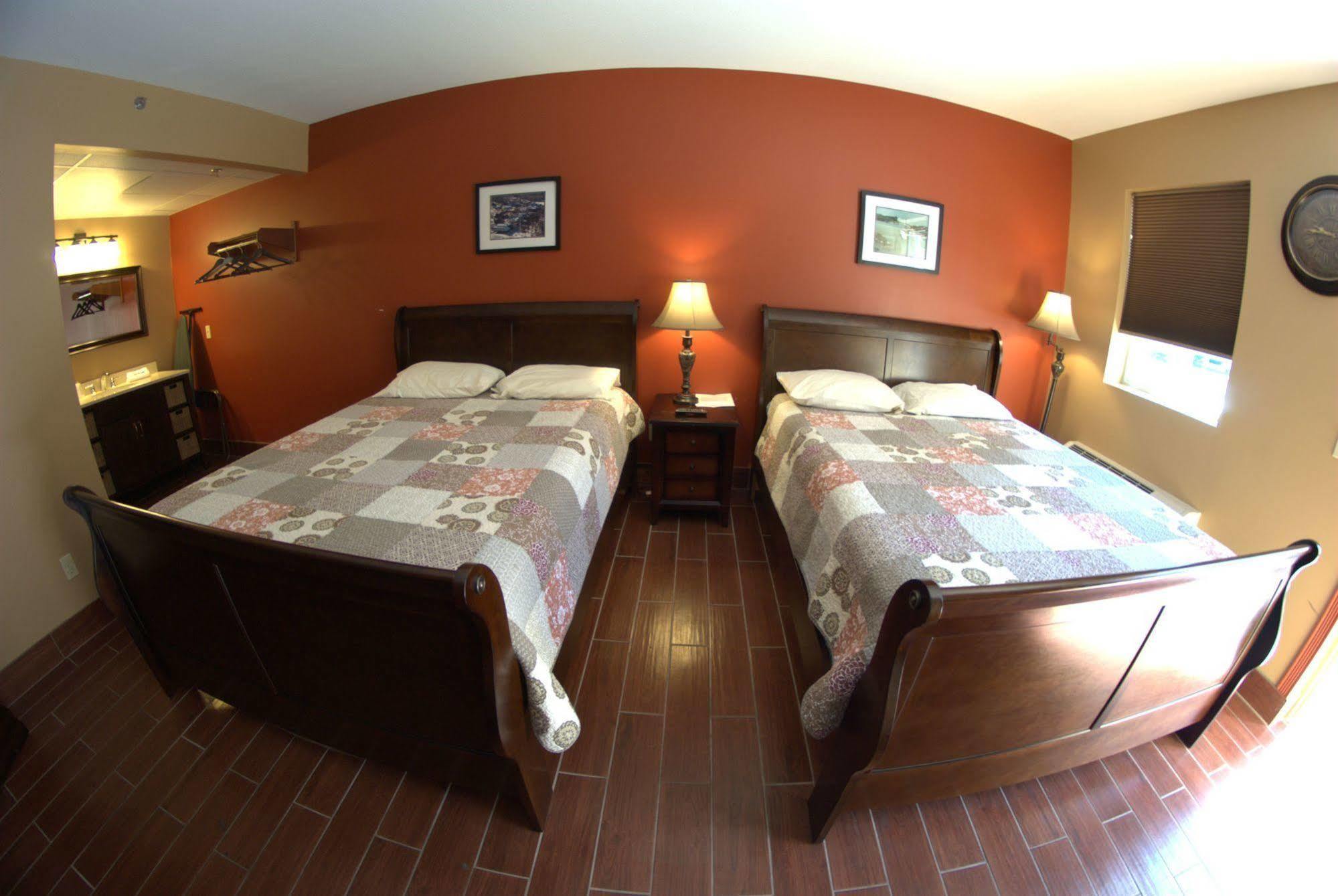 Put-In-Bay Victory Station Hotell Eksteriør bilde