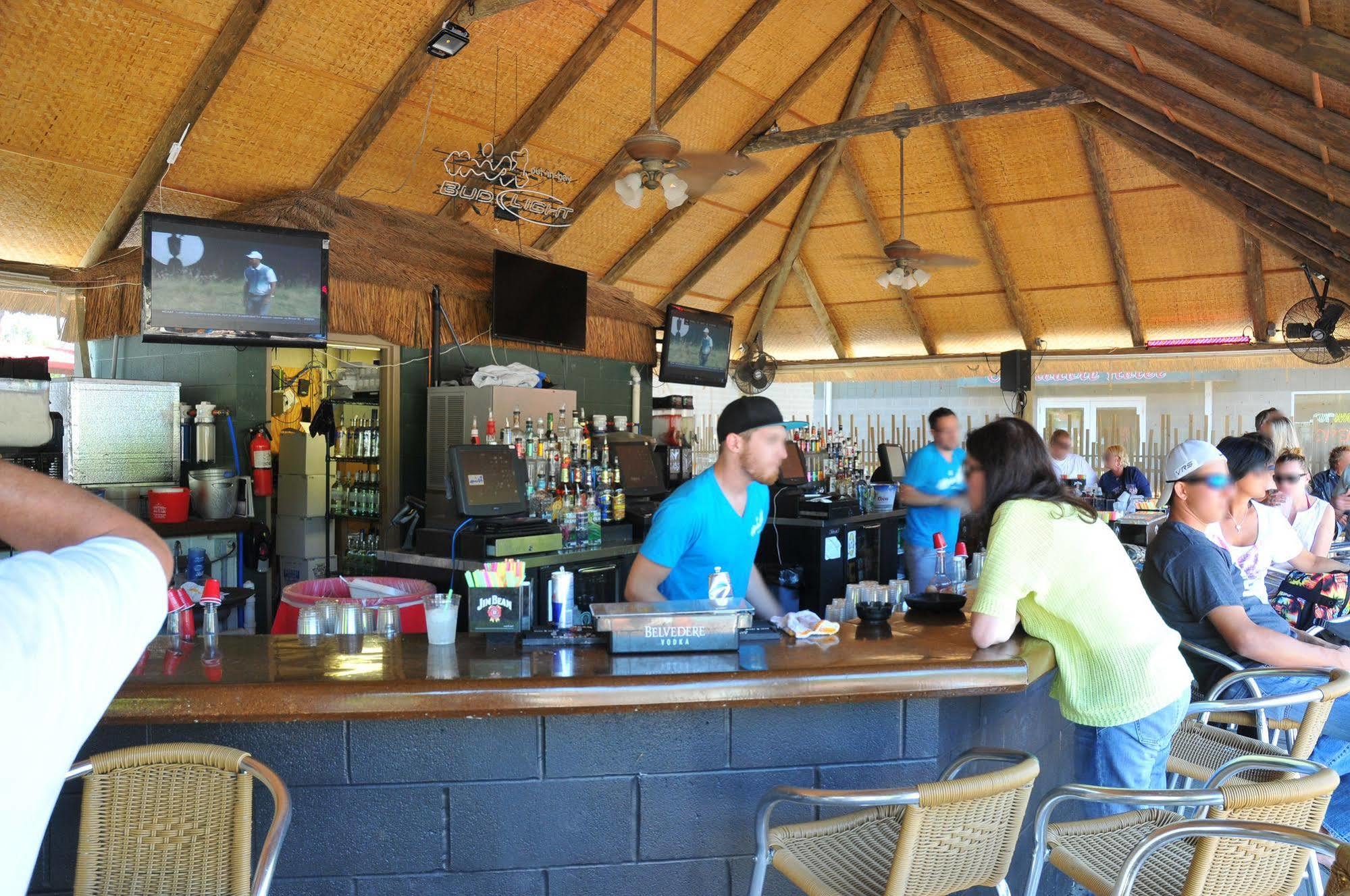 Put-In-Bay Victory Station Hotell Eksteriør bilde